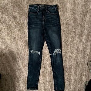 American Eagle super Hi-Rise Skinny jeggings. Size 6.